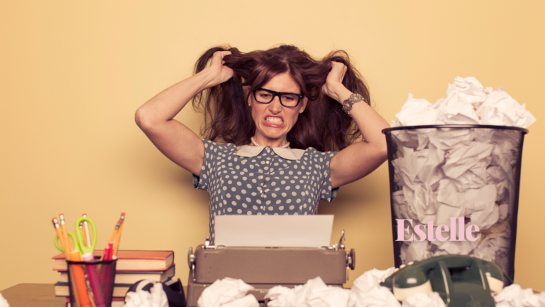 Idées de contenu : 12 thèmes pour communiquer sur ton business Formation réseaux sociaux Coaching réseaux sociaux